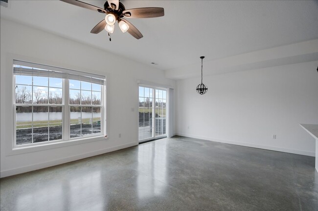 3311 Stoneway Ct in Champaign, IL - Building Photo - Building Photo