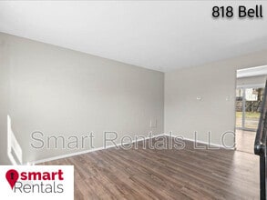 818 Bell Ave in Webster Groves, MO - Building Photo - Building Photo