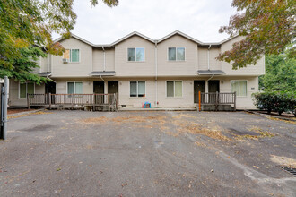 2615-2619 SE 125th Ave in Portland, OR - Building Photo - Building Photo