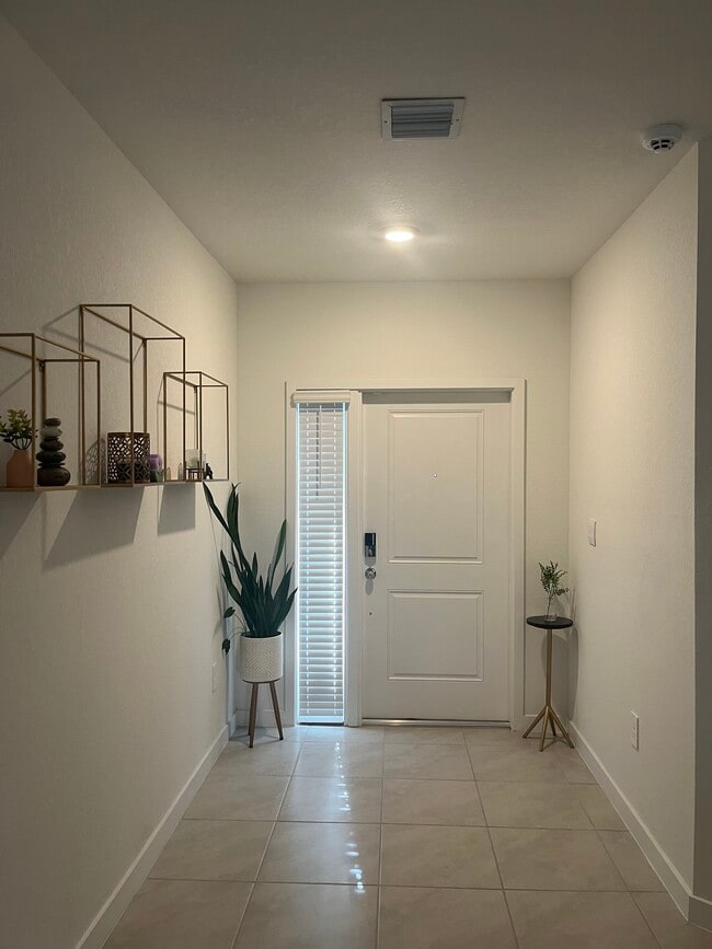 1280 NE 5th Ct in Florida City, FL - Building Photo - Building Photo