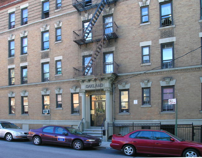 723 Oakland Pl in Bronx, NY - Foto de edificio - Building Photo