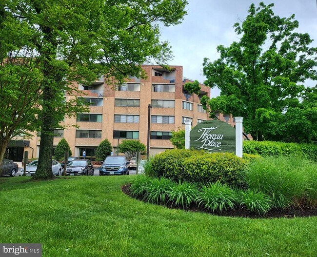 1951 Sagewood Ln in Reston, VA - Building Photo - Building Photo