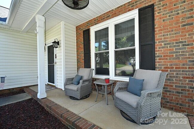 119 Shining Armor Ct in Mooresville, NC - Building Photo - Building Photo