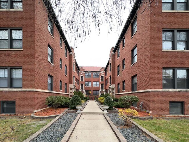 property at 1308 Oak Ave