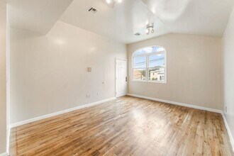285 Claremont Ave in Jersey City, NJ - Building Photo - Building Photo