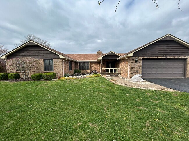 property at 1232 Lois Ln