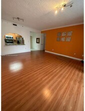 9725 NW 52nd St in Doral, FL - Building Photo - Building Photo