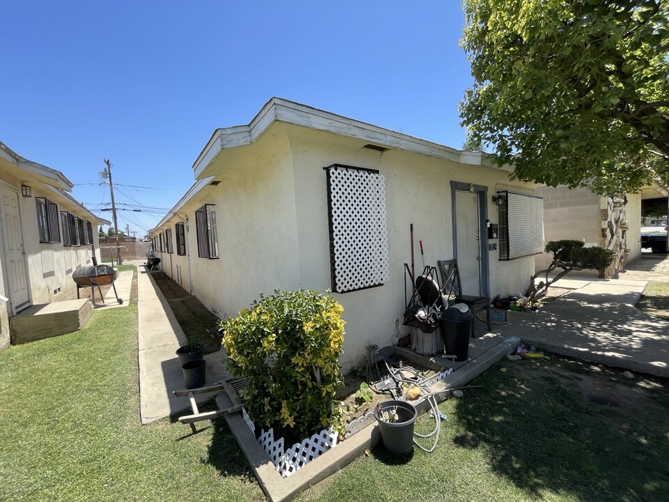 1006 H St in Bakersfield, CA - Building Photo