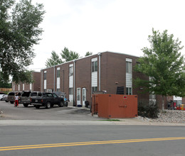 South Huron Street Townhomes in Littleton, CO - Building Photo - Building Photo