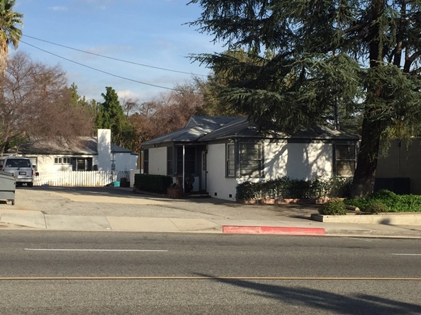 1936 Lake Ave in Altadena, CA - Foto de edificio