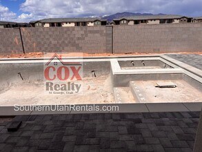 2707 E Moorland Dr in Saint George, UT - Building Photo - Building Photo
