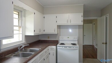 2109 Shady Ln Cir NW in Huntsville, AL - Building Photo - Building Photo