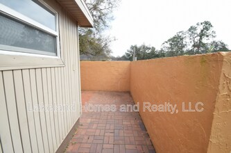 939 Castle Way in Lakeland, FL - Building Photo - Building Photo