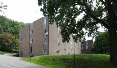 The North Main Apartments in Greensburg, PA - Foto de edificio - Building Photo