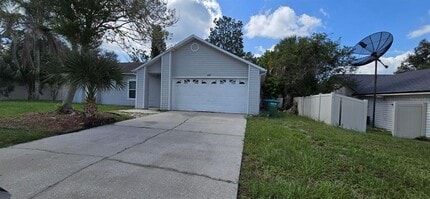 978 Humphrey Blvd in Deltona, FL - Building Photo - Building Photo