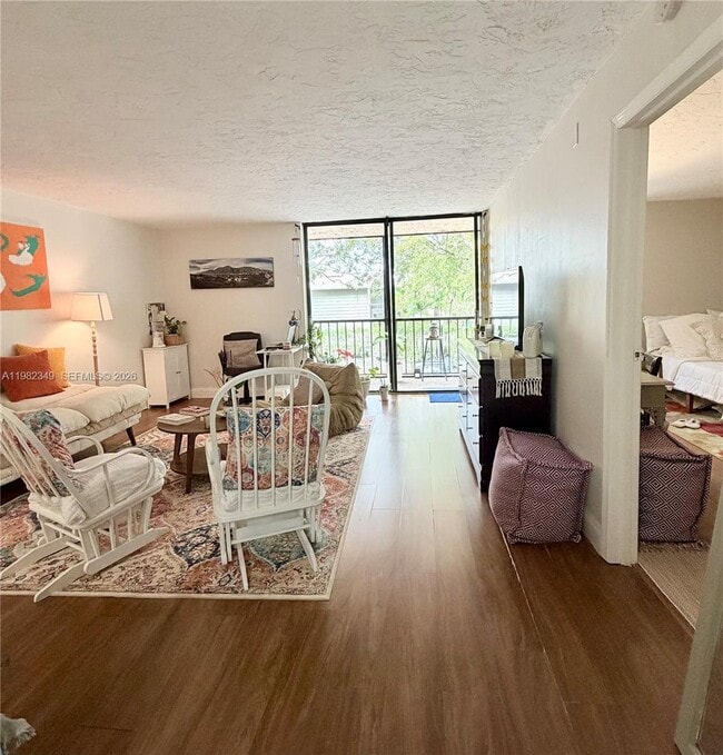 property at 450 Commodore Dr