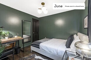 Room in Shared 6 bed/4 bath home in Boston, MA - Building Photo