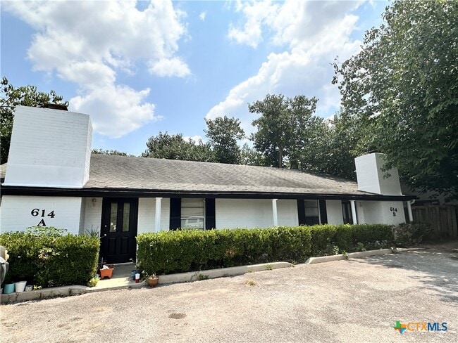 614 Mill St