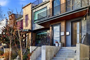 2483 W Caithness Pl in Denver, CO - Building Photo