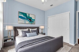 1361 Tiffany Dr in Brentwood, CA - Building Photo - Building Photo