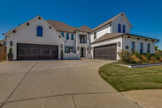 property at 700 Almeda Dr