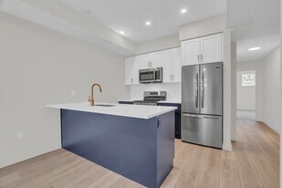 824 Woolwich St, Unit 136 in Guelph, ON - Building Photo