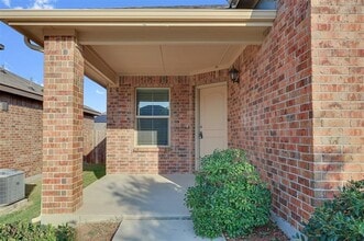 713 Gin Lake Trl in Fort Worth, TX - Building Photo - Building Photo