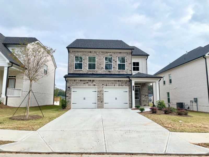 305 Green Love Ln in Grayson, GA - Foto de edificio