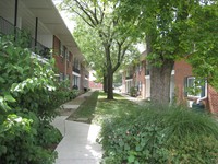 Roscommon Place in Dayton, OH - Foto de edificio - Building Photo