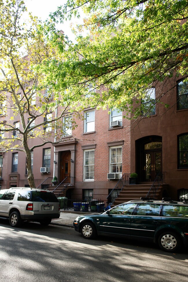 124 Amity St in Brooklyn, NY - Foto de edificio - Building Photo