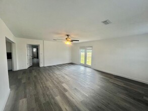 705 E Virginia Ave in Punta Gorda, FL - Building Photo - Building Photo