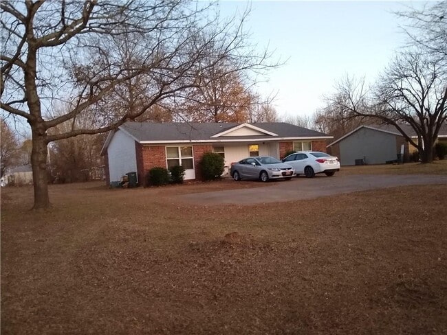 property at 2366 N Raven Ln