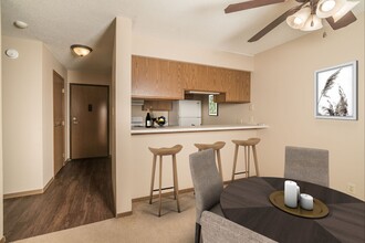 Beadle West Apartments in Sioux Falls, SD - Building Photo - Building Photo