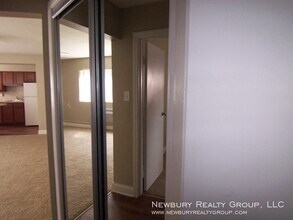 313 San Juan Dr-Unit -2 in McKeesport, PA - Building Photo - Building Photo