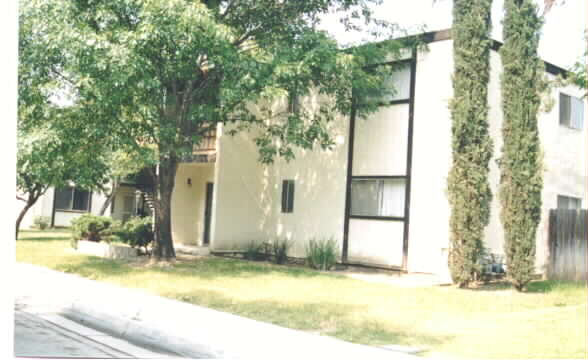 10923 Rincon St in Loma Linda, CA - Foto de edificio