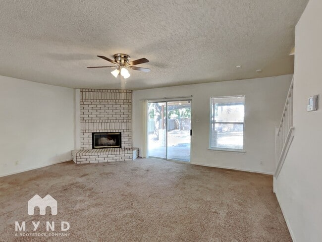 205 Covala Dr in Cedar Park, TX - Foto de edificio - Building Photo