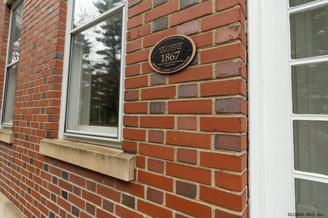 427 State St in Albany, NY - Building Photo - Building Photo