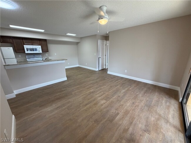 property at 2226 Arbour Walk Cir