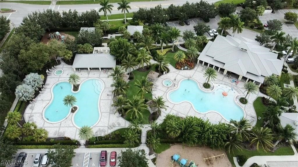 2775 Citrus St in Naples, FL - Building Photo