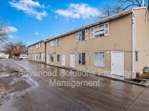 1211 Iola Ave in Salt Lake City, UT - Foto de edificio - Building Photo