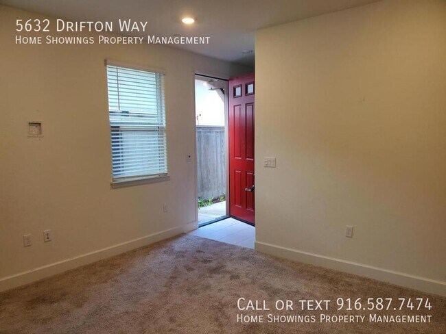 5632 Drifton Way in Sacramento, CA - Building Photo - Building Photo