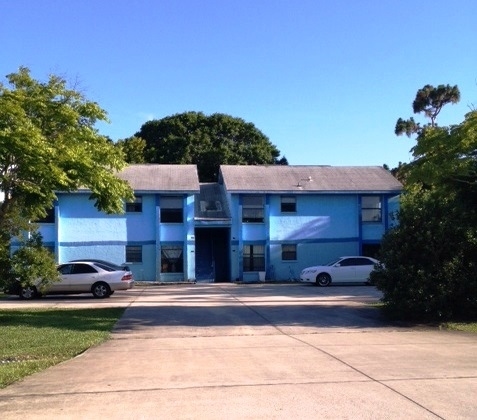 1780 Convair St SE in Palm Bay, FL - Building Photo