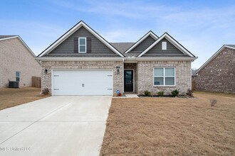 18 Banks Blvd in Byhalia, MS - Building Photo - Building Photo
