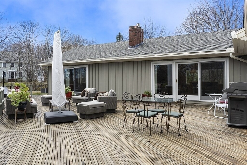 39 Decatur St in Gloucester, MA - Building Photo
