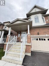 1207 Drinkle Cres in Oshawa, ON - Building Photo - Building Photo