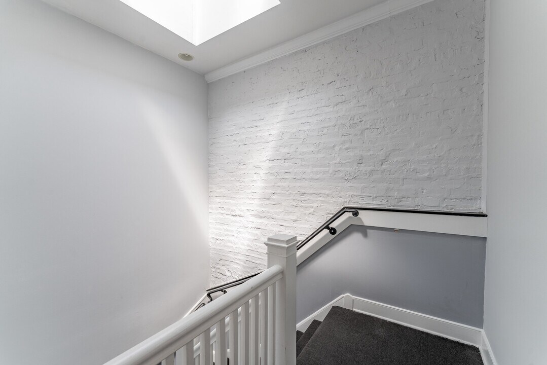 4159 W Fullerton Ave in Chicago, IL - Building Photo