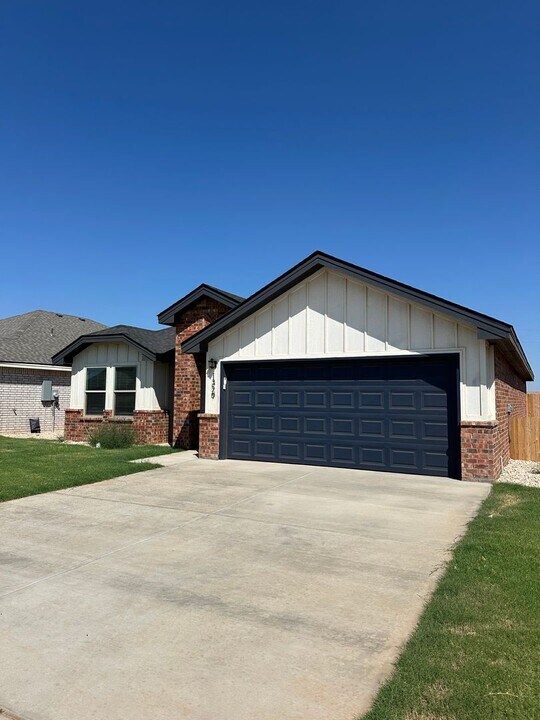 1329 Bajada St in Midland, TX - Building Photo