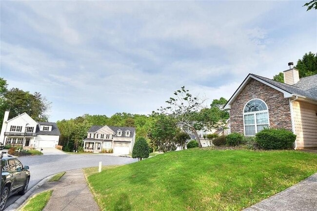 1290 Wondering Way in Suwanee, GA - Building Photo - Building Photo