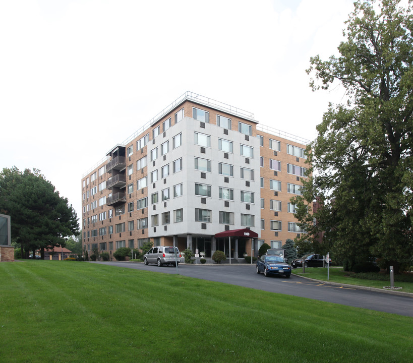 Scarborough House Condominium in Rochester, NY - Foto de edificio