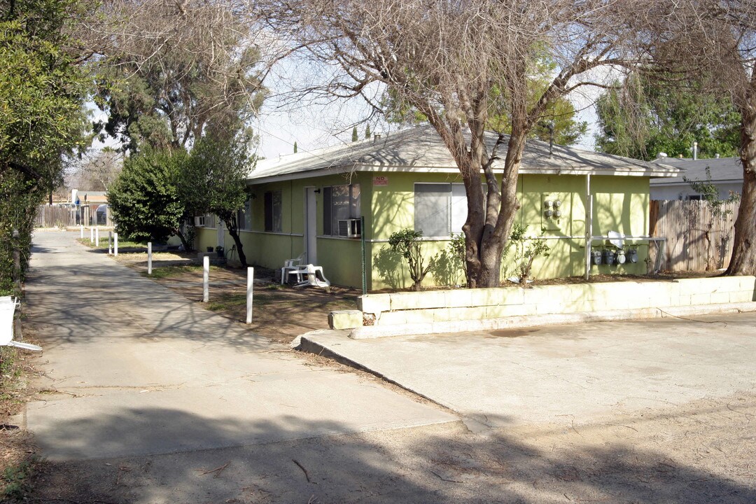 8981-8987 Kennedy St in Jurupa Valley, CA - Foto de edificio